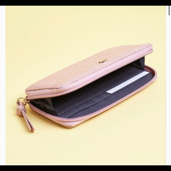 HUDSON+BLEECKER Bonjour Smartphone Wallet - Picture 2 of 4